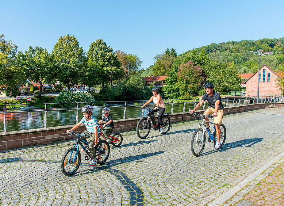 ADFC-Qualitätsradroute Fulda-Radweg R1 ADFC-Qualitätsradroute Fulda-Radweg R1